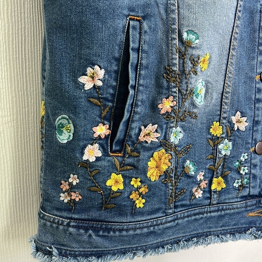 John Mark - Patch Print And Embroidered Floral Sleeveless Denim Button Up Vest L - Picture 5 of 13